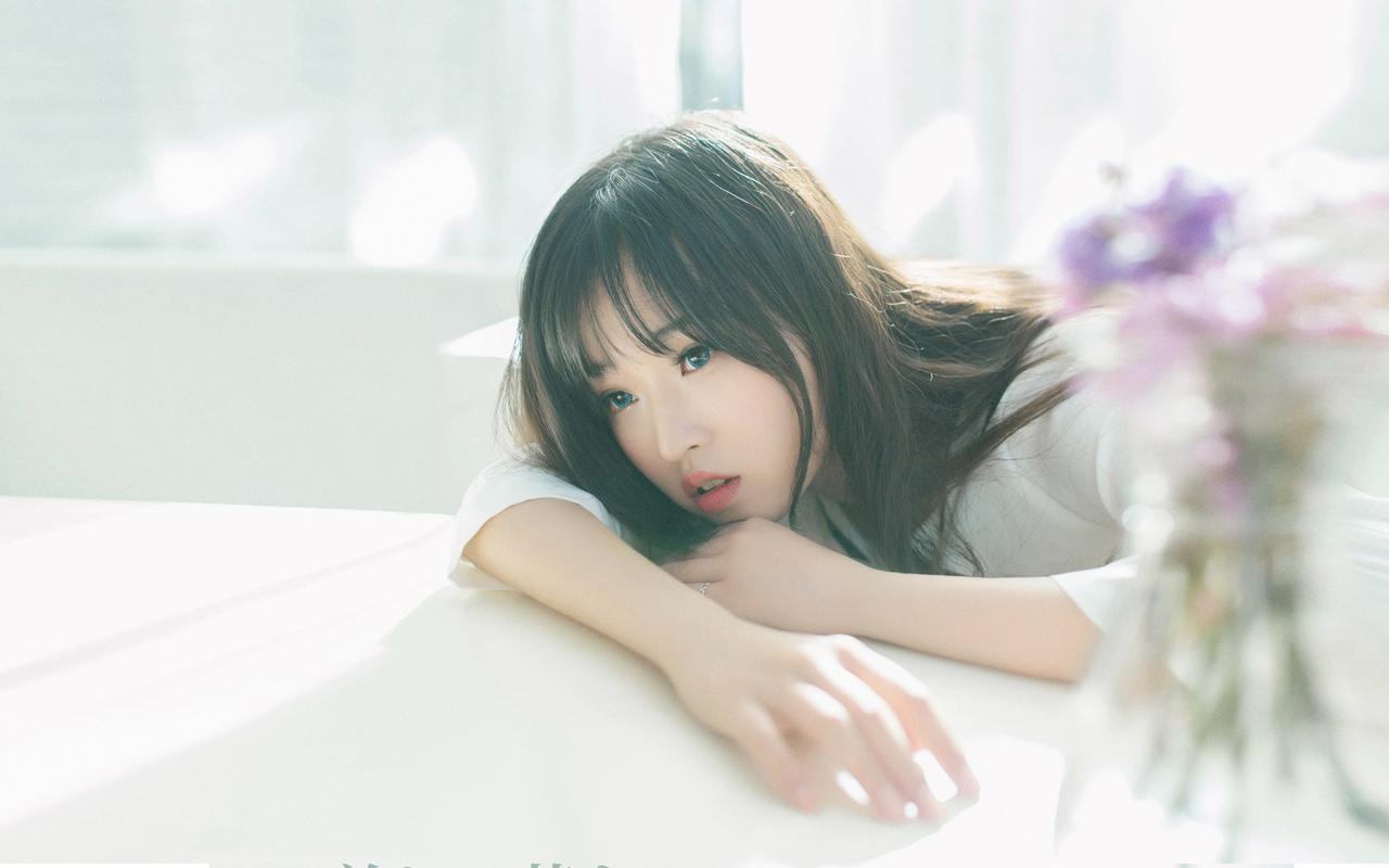 黄仁勋年内第三次访华，用这个词形容中国AI产业